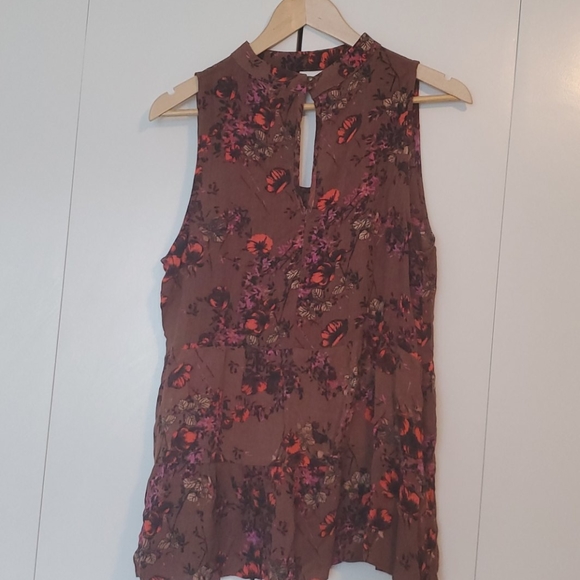 Top - Picture 3 of 4